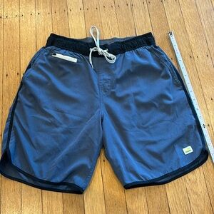 Vuori Men’s banks shorts size small